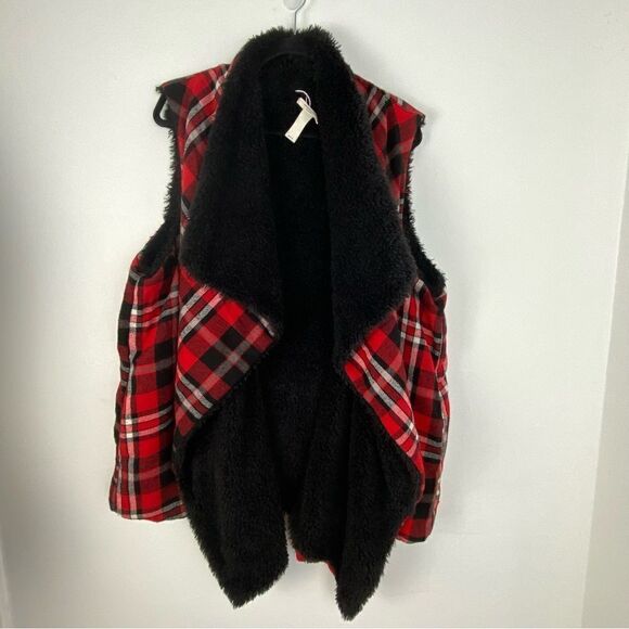 Westbound Woman Red Buffalo Plaid Black Sherpa Vest CabinCore Fall Holidays 2X - Picture 1 of 13